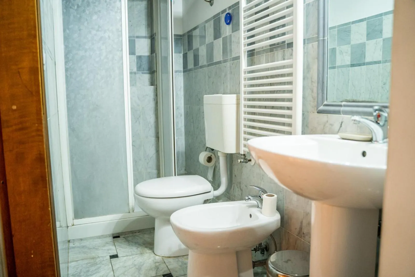 Chiesa Apt - Dolcevita Holiday Apartment Florence Italy
