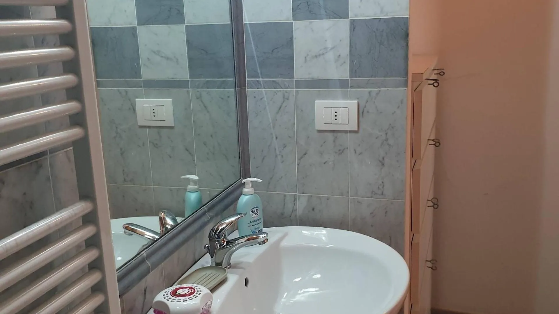 Chiesa Apt - Dolcevita Holiday Apartment Florence